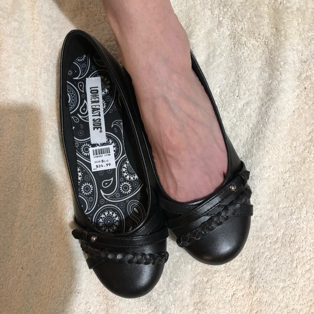Black dress flats